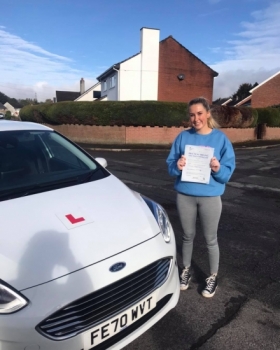 Congratulations to Emily Lewis on passing her driving test today, 1st time in Abergavenny with Ali. Muchos proud 🥰🥰 🚗🚦 drive safe kiddo 😊😊