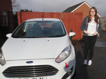 25118 - Congratulations to Lucy Dyer on passing her driving test this morning with only 3 minor faults Lovely result